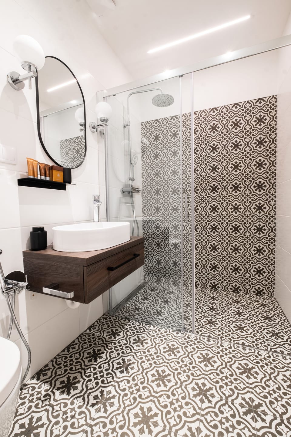 Deluxe Double Room | Bathroom