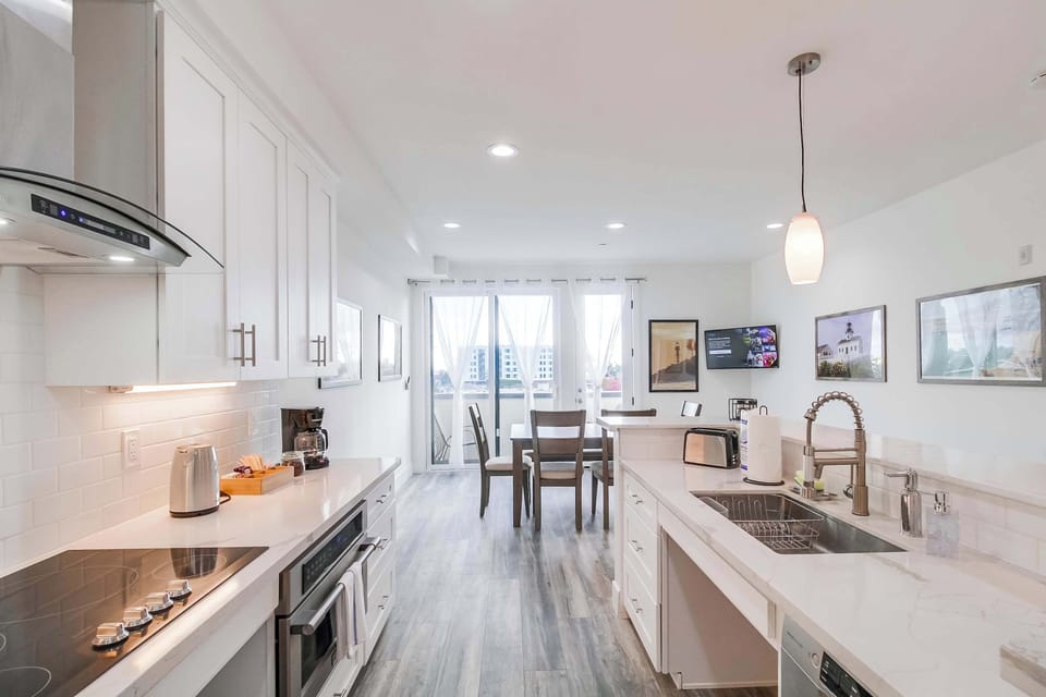 Kitchen with dining area