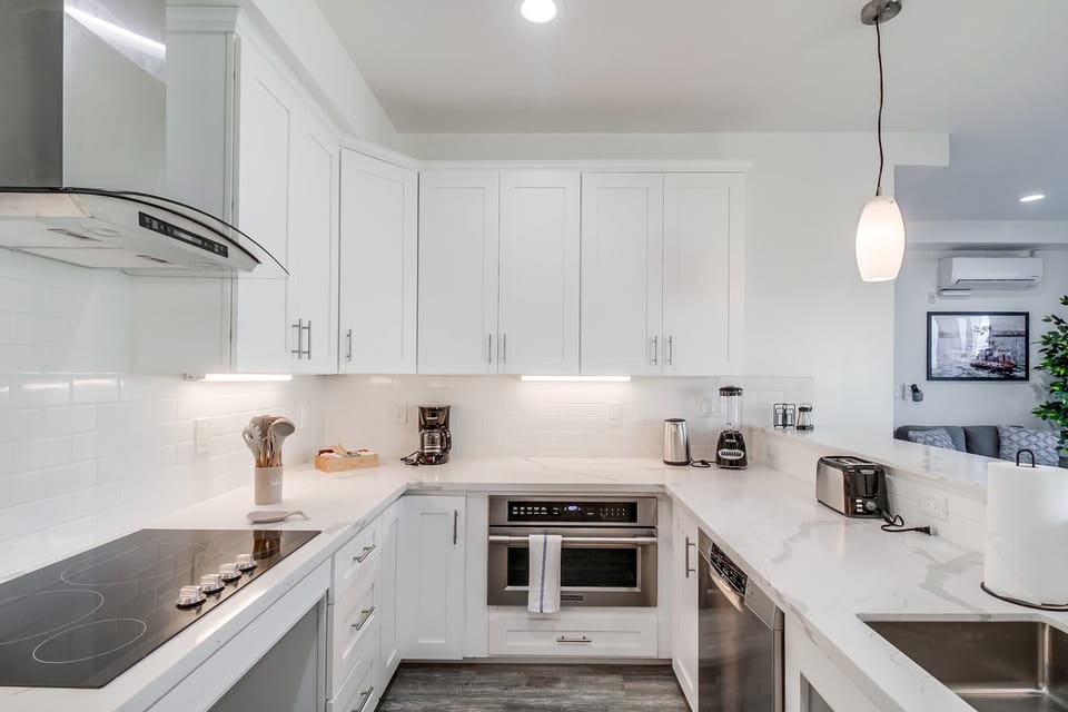 Fully equipped kitchen 
