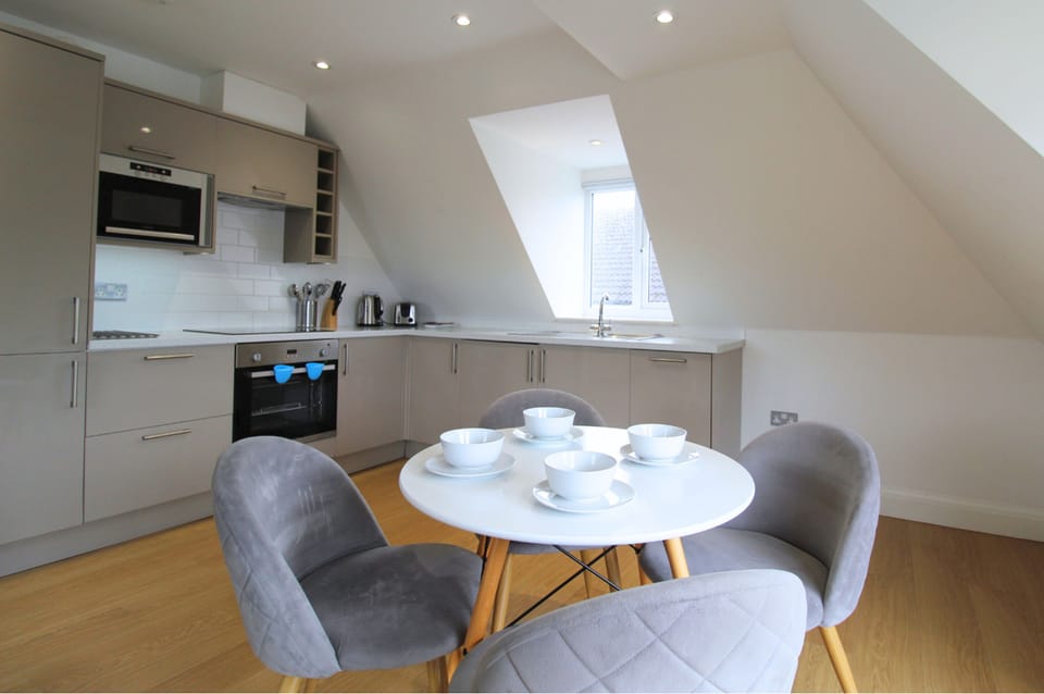Apartment, 1 Bedroom | In-room dining