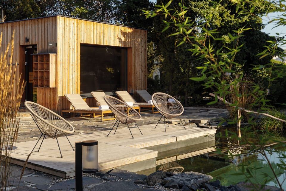 Sauna, hot tub, hot stone massages, deep-tissue massages, Thai massages