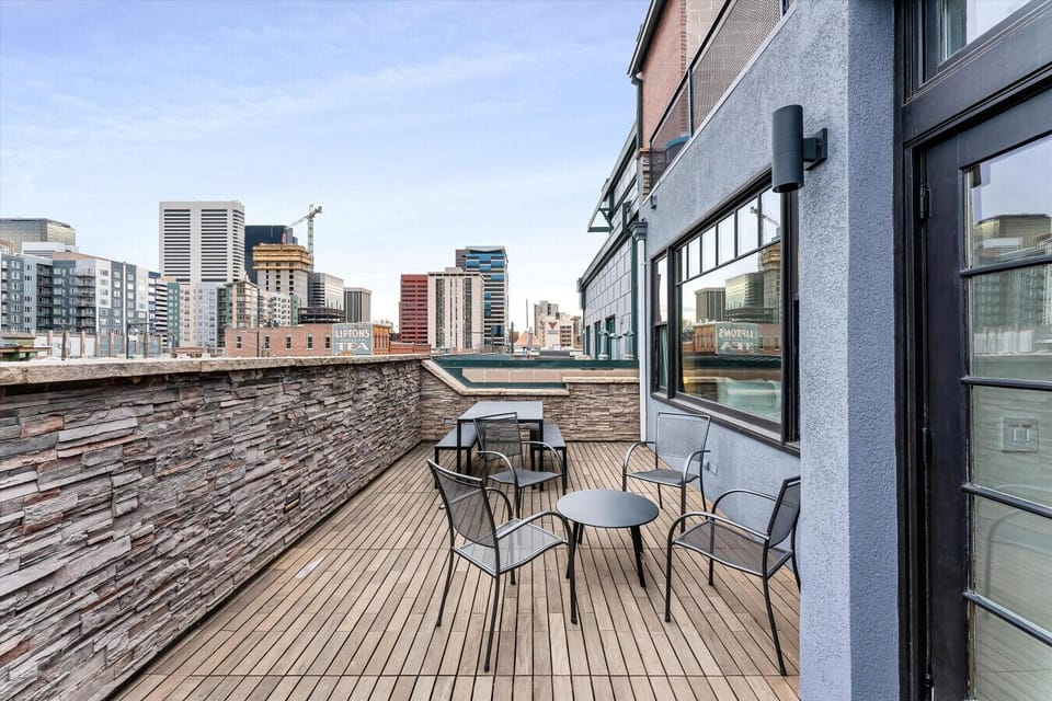 [Suite №1] Incredible Downtown Views