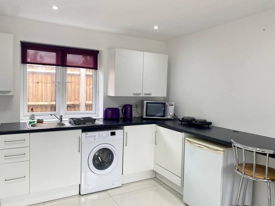 Apartment | Private kitchen | Fridge, microwave, stovetop, electric kettle