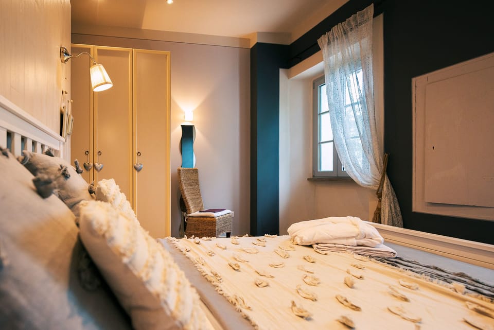 Camera Standard | Down comforters, pillowtop beds, in-room safe, individually furnished
