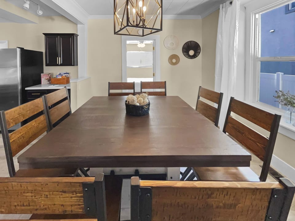 Elevated Table seating for 6 with full view of living room tv