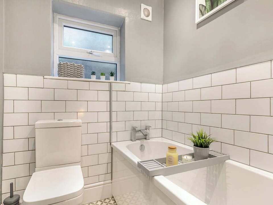 Bathroom | The Wild Cherry Tree Retreat, Ironbridge, near Telford