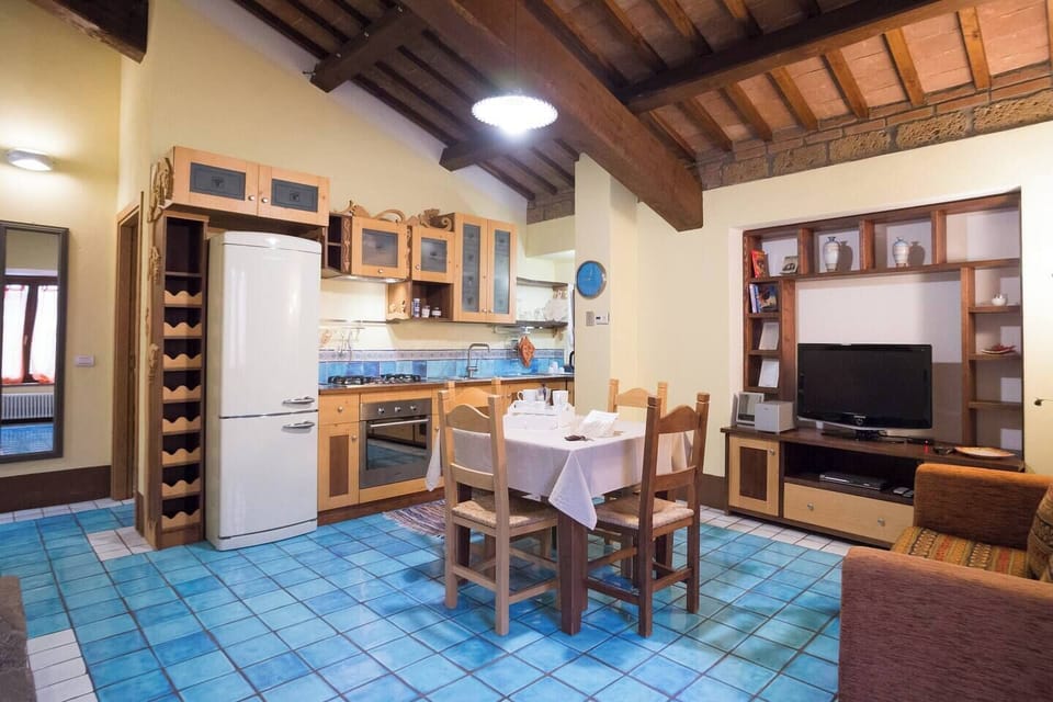 Living room and kitchen (1)