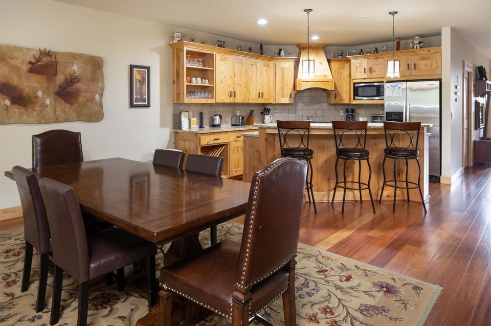 Dining Room Seating