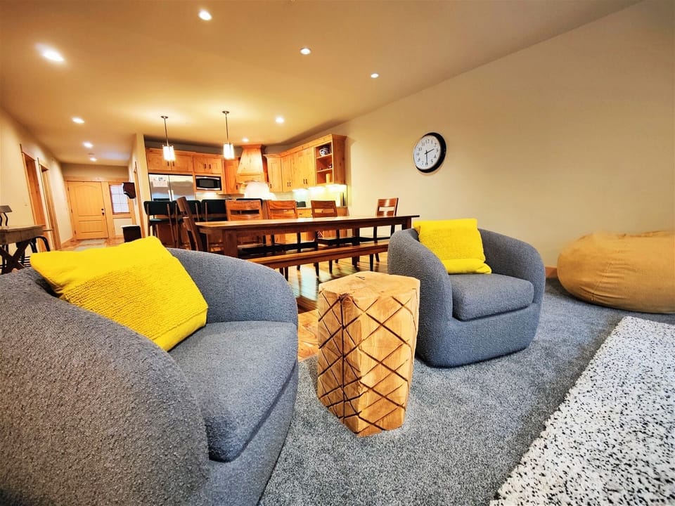 Living Room Seating
