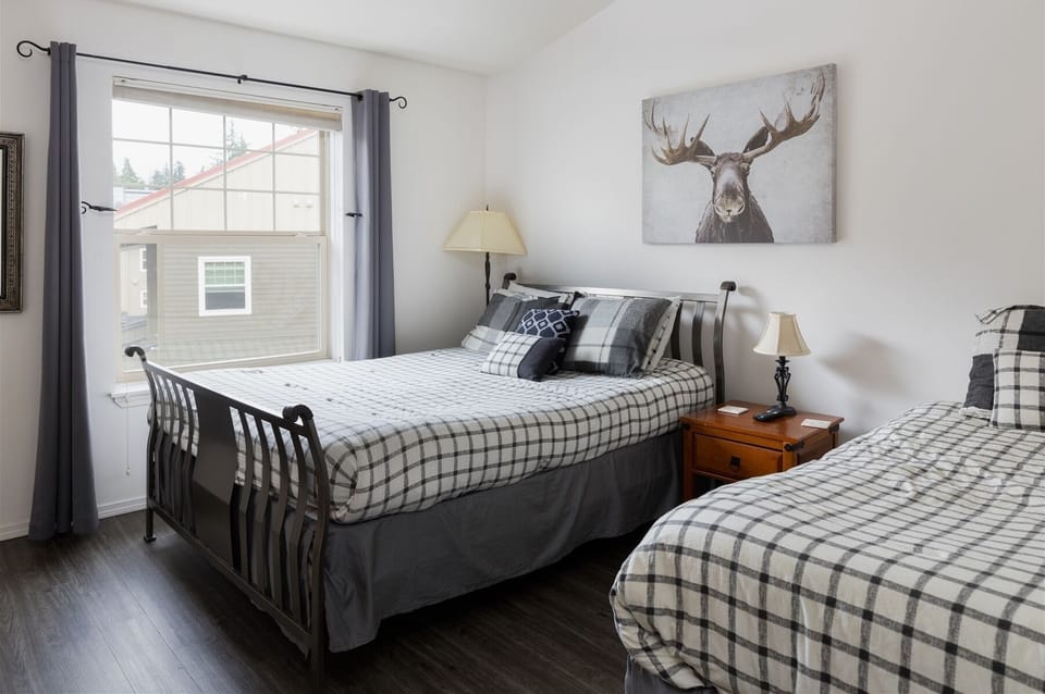 Guest Bedroom with a Queen and twin size bed