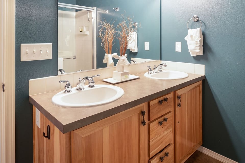 Private Master Bathroom