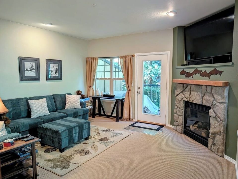 Large Smart TV and Gas Fireplace perfect for watching movies and sports