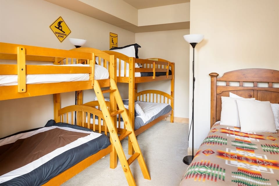 Guest Room with Twin Bunks and Twin Bed