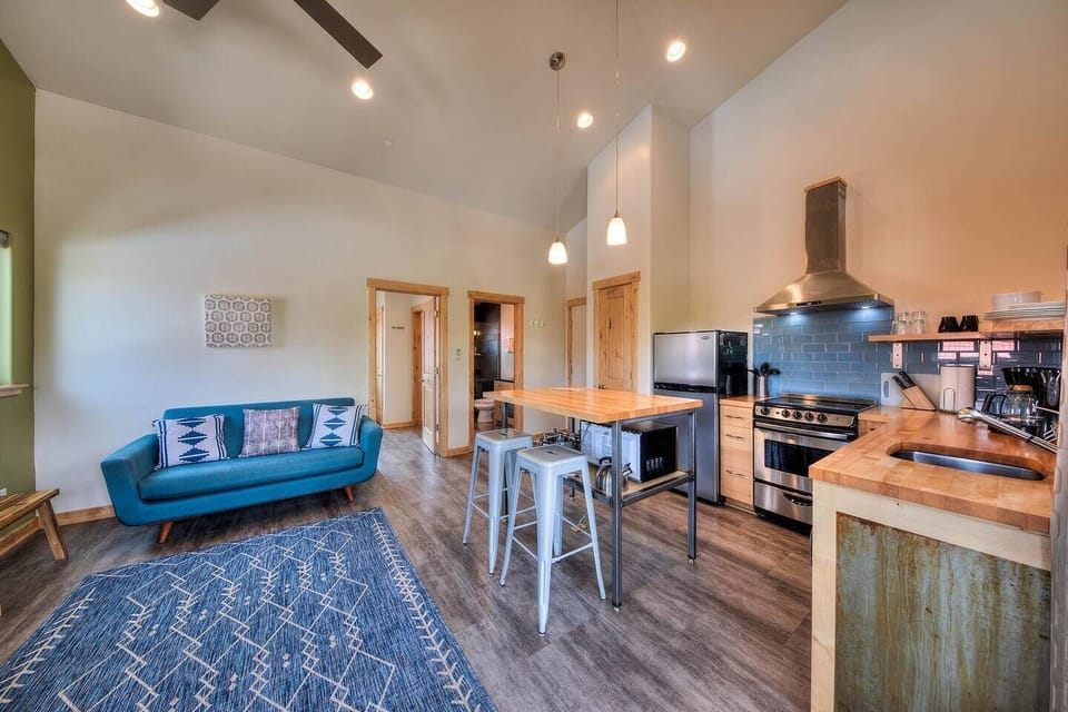 Kitchen and family room perfect for 2