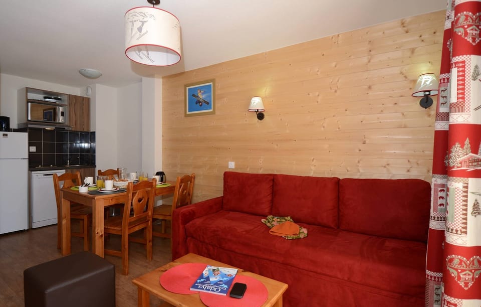 Make a quick meal in the kitchenette.