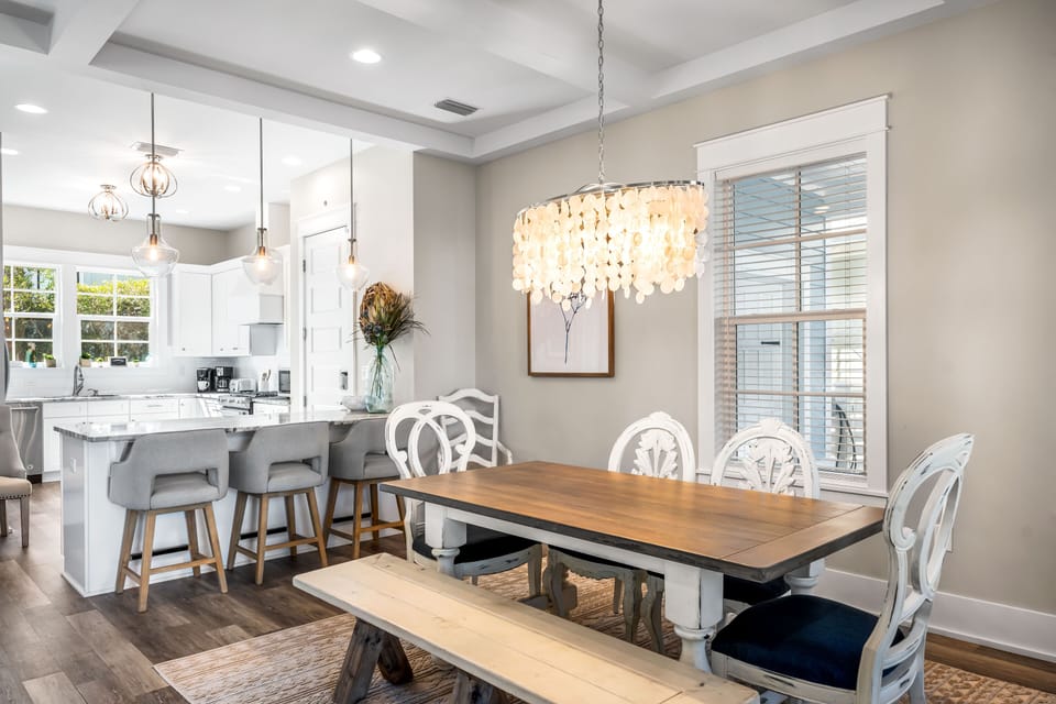 Kitchen and dining area.