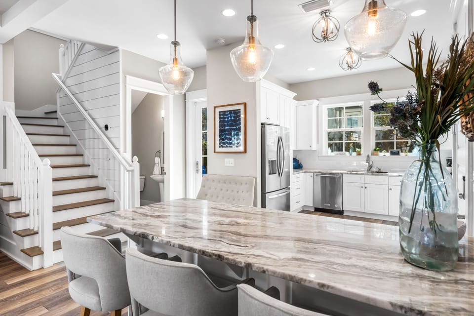 Kitchen and dining area.