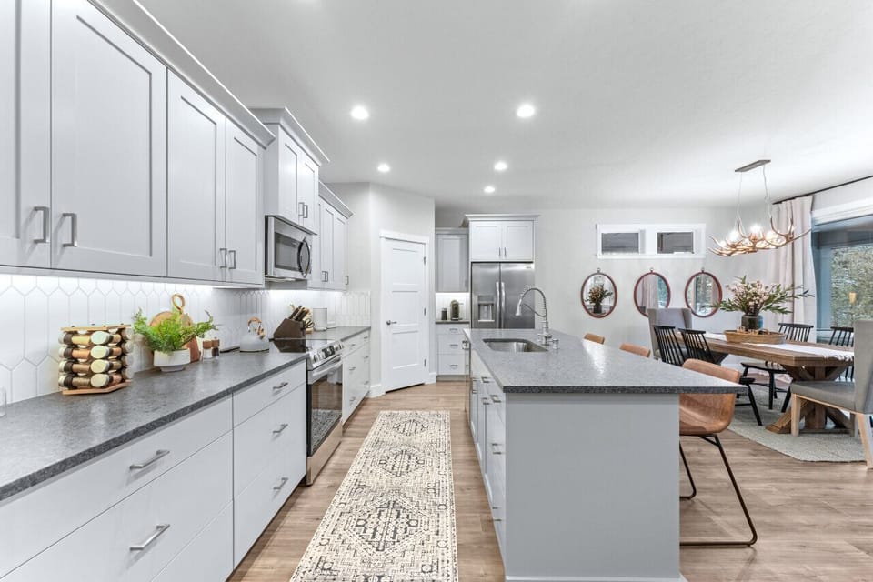 Bright & Modern Kitchen