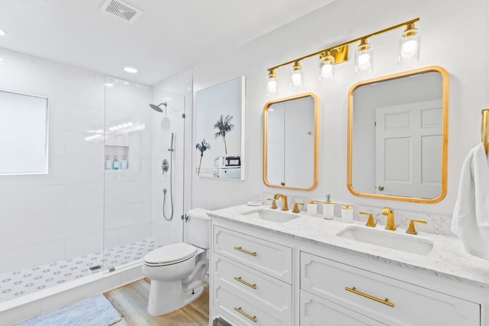 Full Bathroom Overview