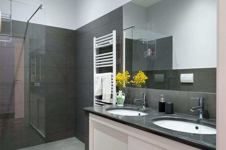 Autumn, Bathroom, Spring, Summer
