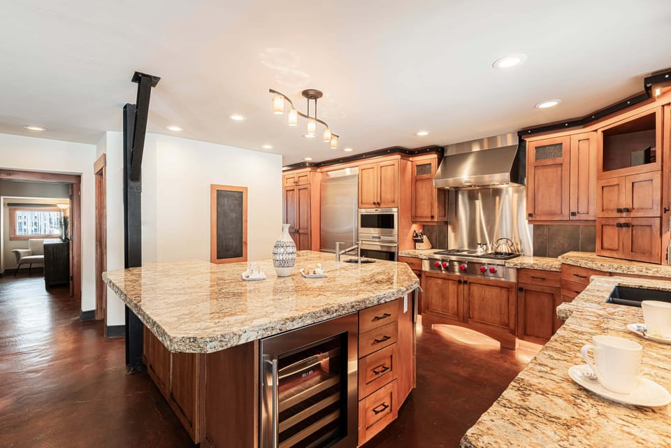 Center Island with Wine Fridge and Sink with Reverse Osmosis Water