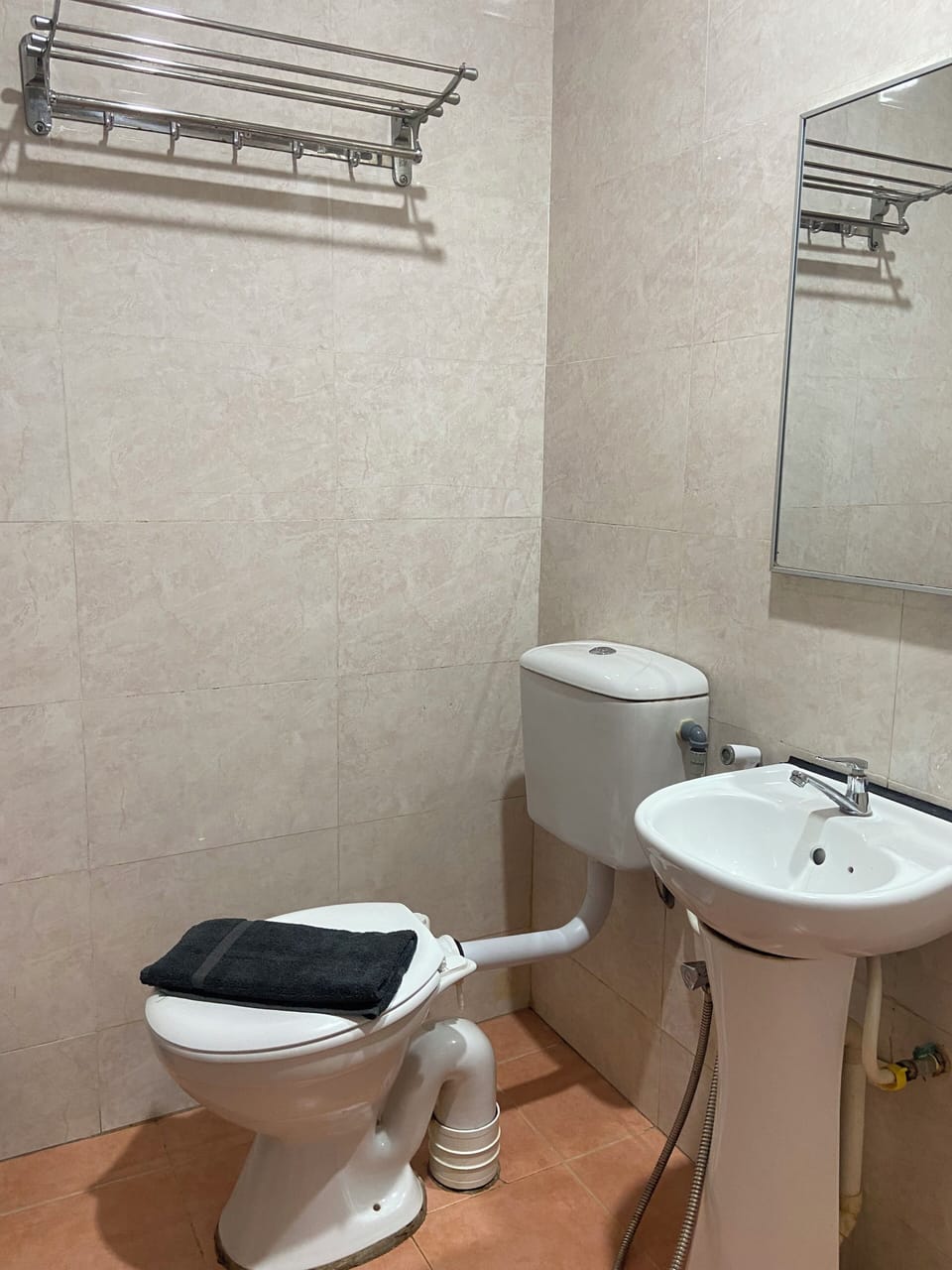 Deluxe Room, 1 King Bed | Bathroom | Hair dryer, bidet