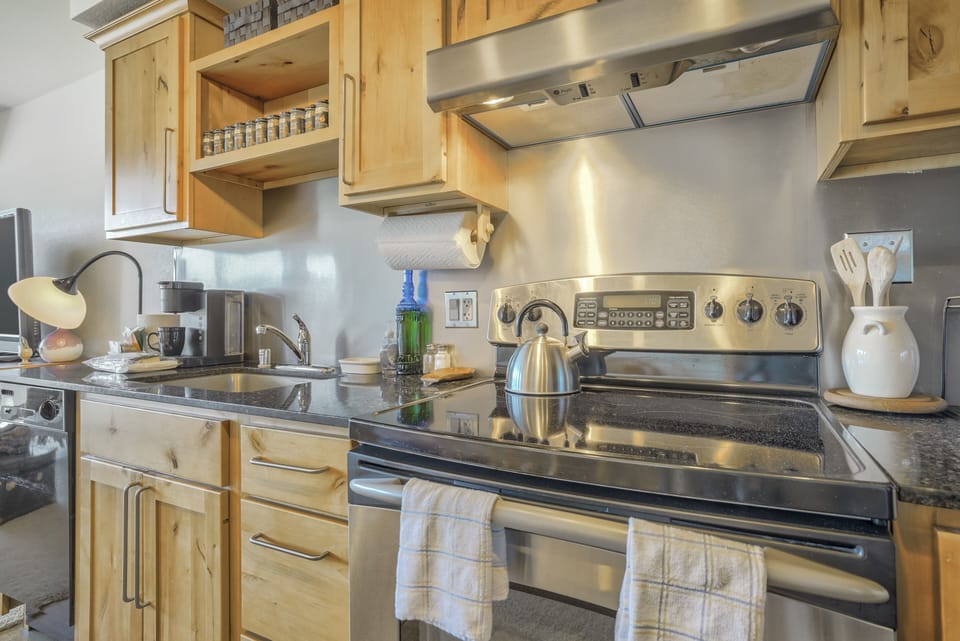 Fridge, microwave, oven, dishwasher