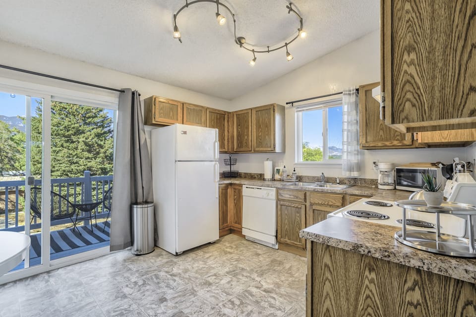 Fridge, microwave, oven, dishwasher