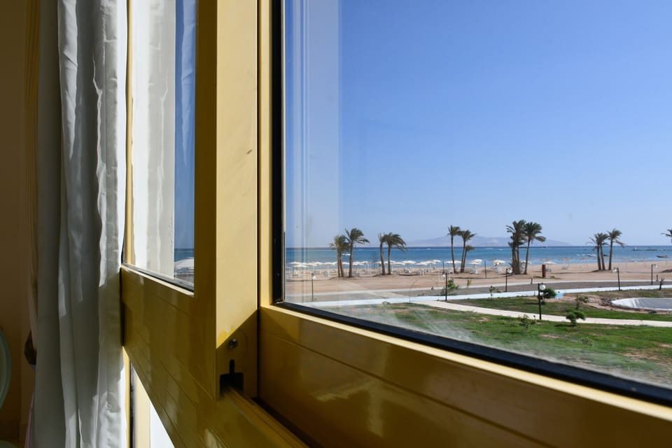 Standard Double or Twin Room, Sea View | Minibar, in-room safe, individually furnished, soundproofing