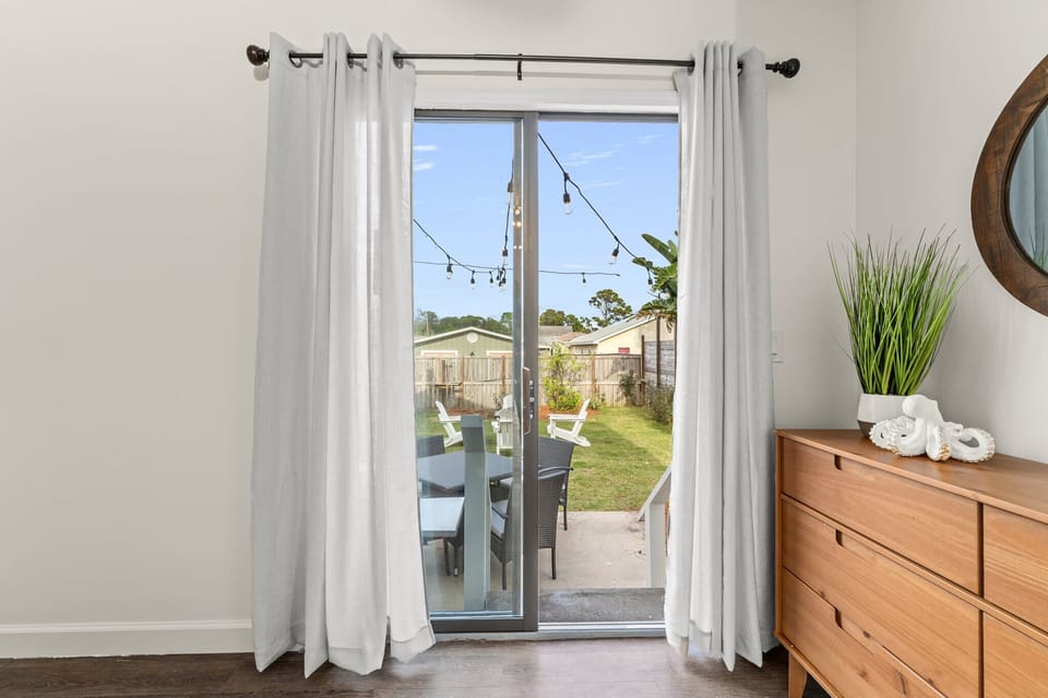 Easy access to great yard! - The Pointbreak B - Panama City Beach, FL