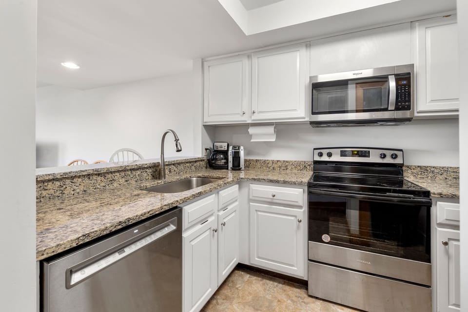 QA3: Sea Mist | Mid Level Kitchen