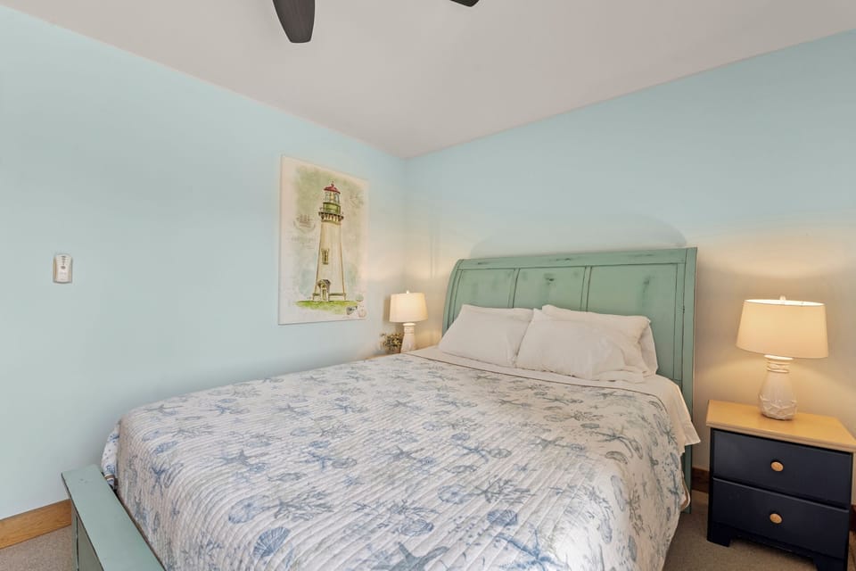 QA3: Sea Mist | Mid Level Bedroom 1