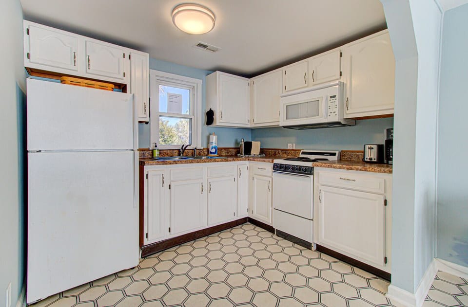 Seaside Cottage A-Kitchen