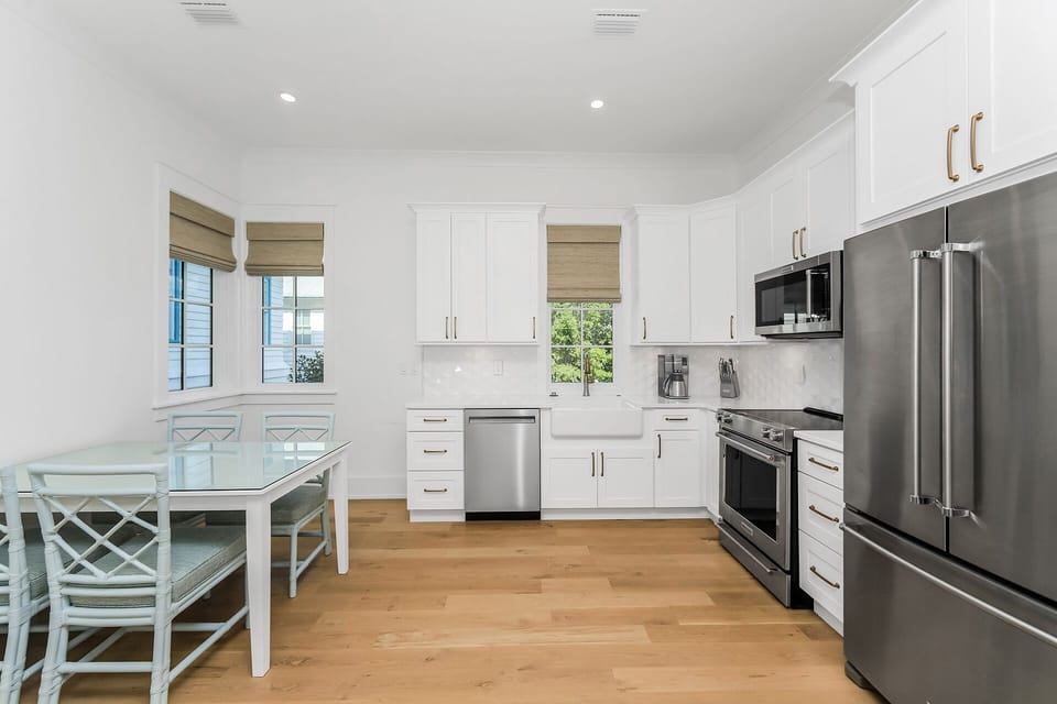 Harp's Haven Carriage House - Rosemary Beach - Living, Dining, and Kitchen Area