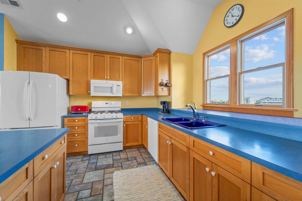8-Surf or Sound Realty - 1185 - Afloat At Windy Lane - Kitchen -2