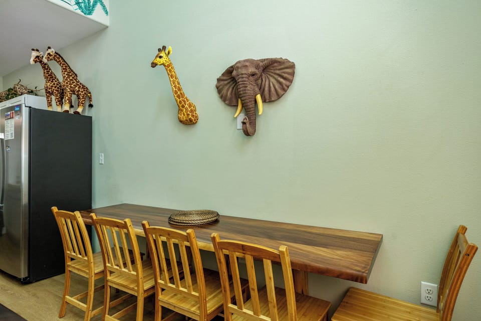 Your kids will love dining under friendly safari animals in this whimsical family-friendly space with plenty of seating for memorable meals together.