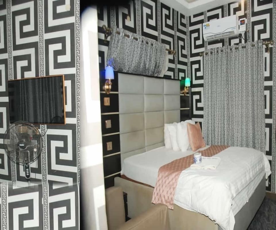 Deluxe Room | 1 bedroom, free WiFi, bed sheets