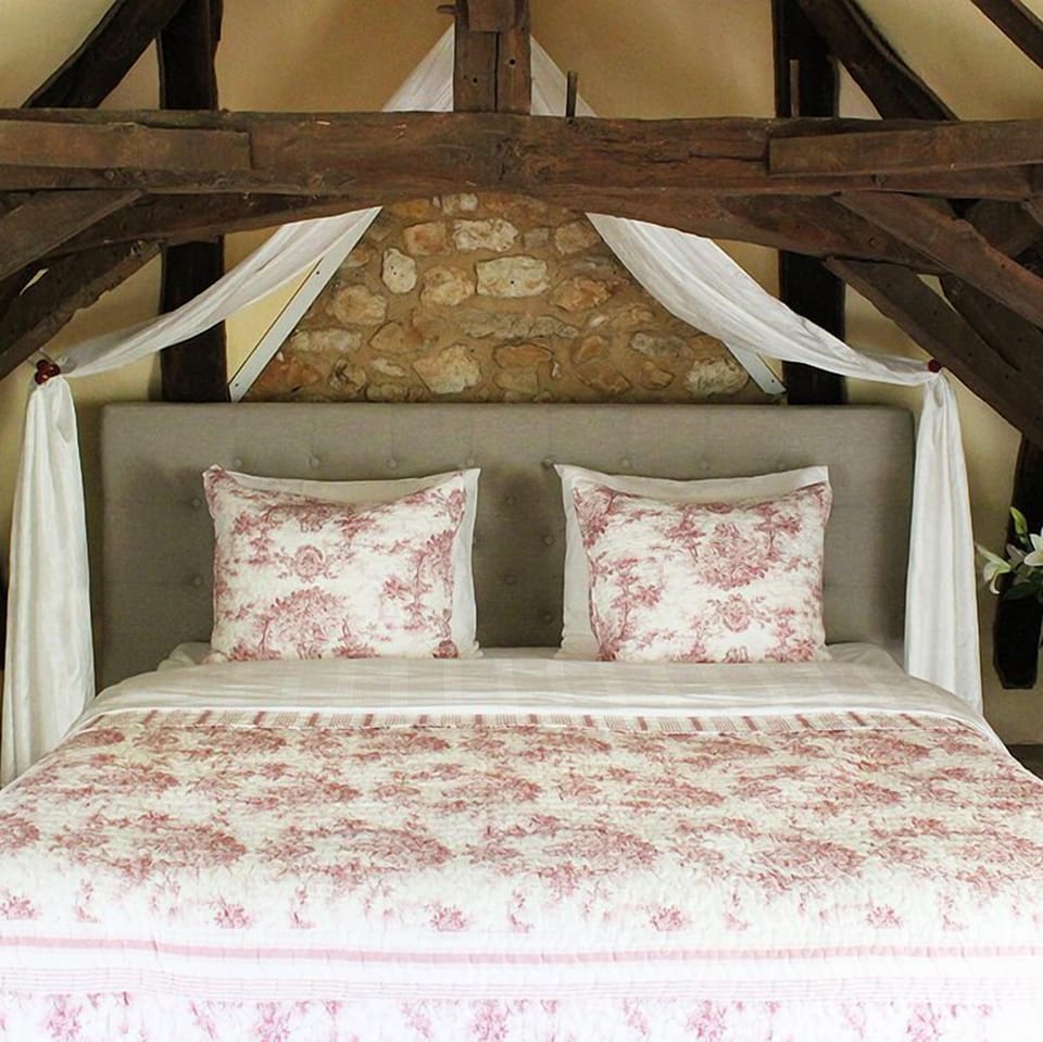 Deluxe Double Room | Free WiFi, bed sheets