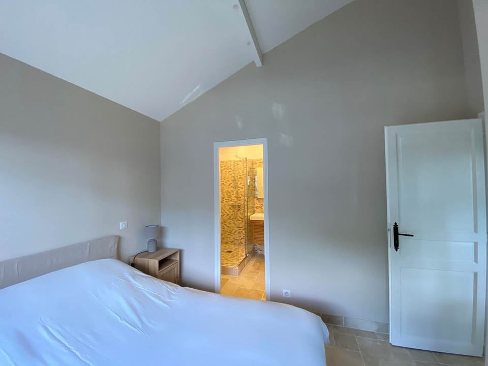 chambre gite - salle de bains