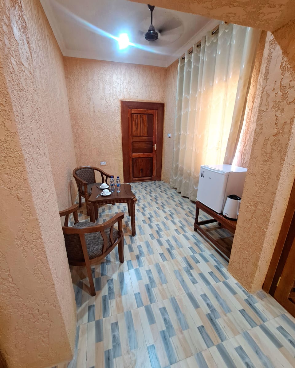 Executive Double Room | In-room dining