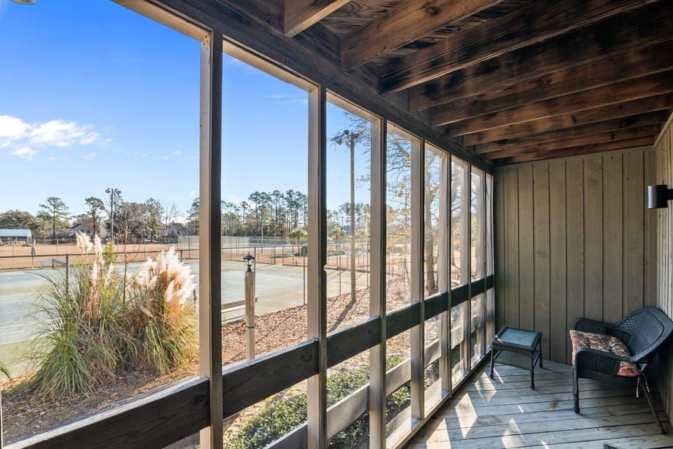 Back patio overlooks tennis courts - play with purchase of day pass.