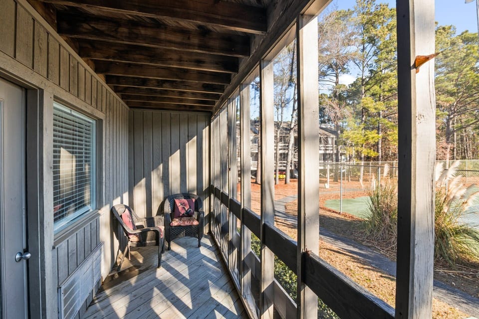 Screen-in private back patio