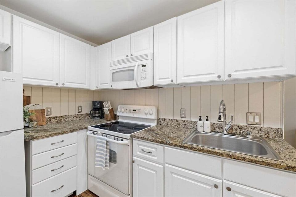 A stylish, fully equipped kitchen ready for all your cooking needs.