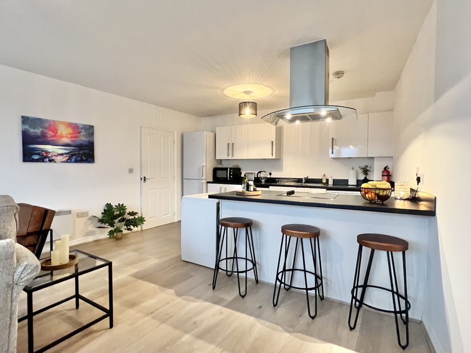 Breakfast bar with stools