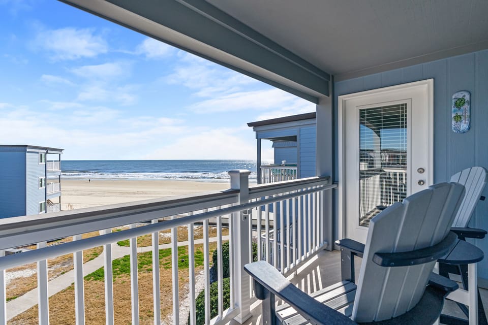 Sit down with a cup of coffee while watching the waves.
