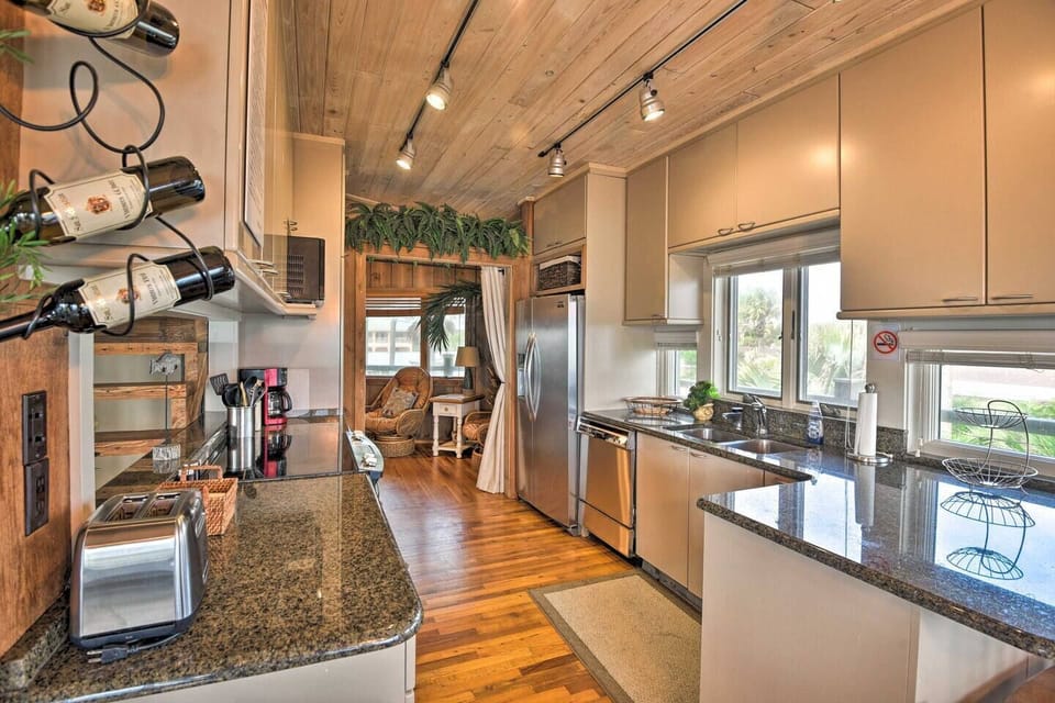 Kitchen | Fully Equipped | Cooking Basics | Dishware & Flatware | Wine Cooler