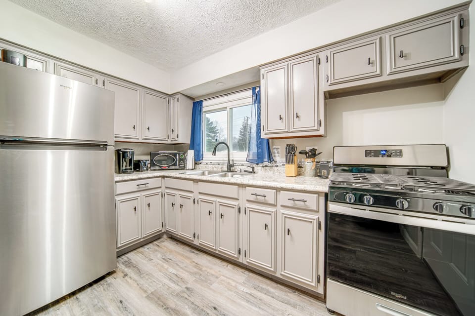 Kitchen | Keurig & Coffee Pods | Toaster