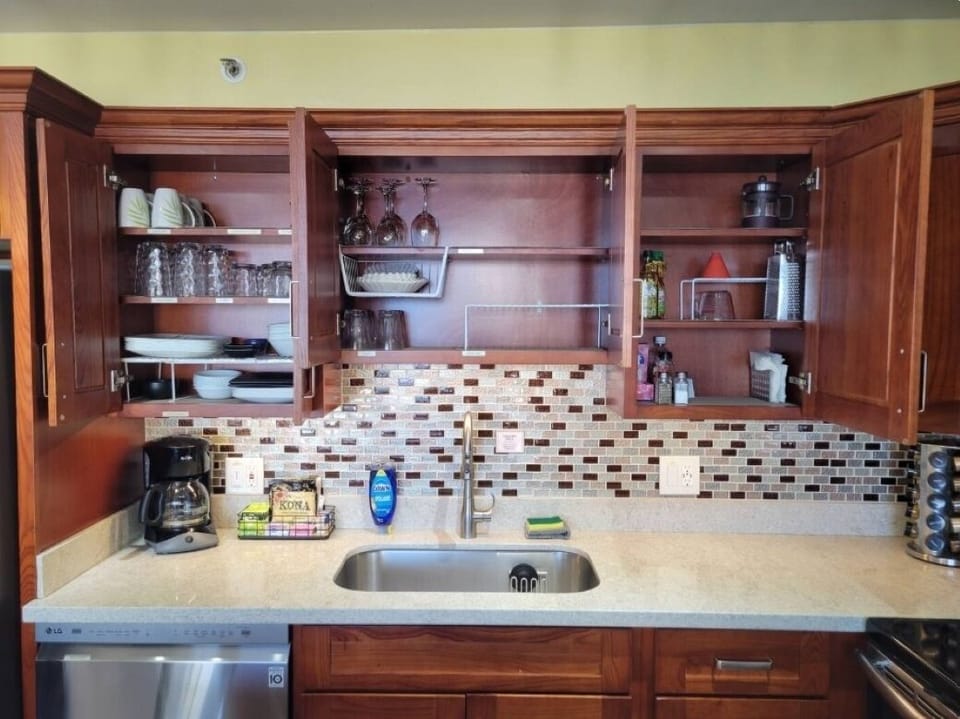 Well-Appointed Full Kitchen with Glassware, Plateware, Silverware & much more! 