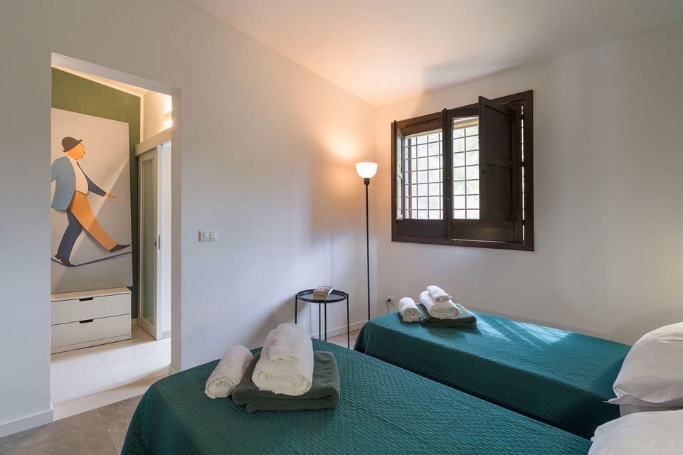 Autumn, Bedroom, Spring, Summer