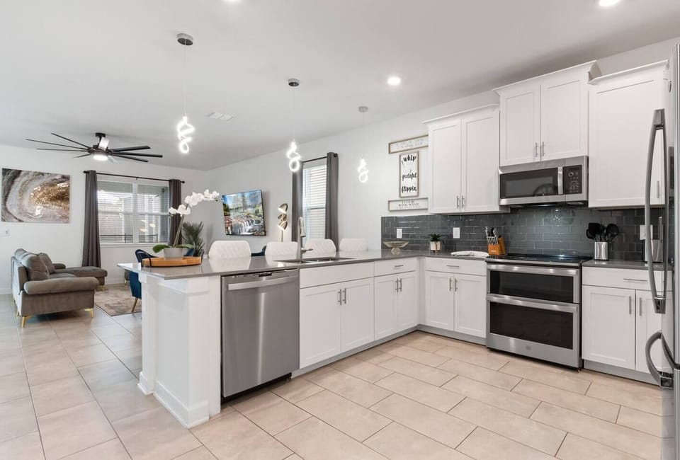 Fully equipped kitchen